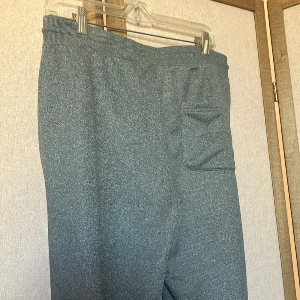 FINAL MARKDOWN RBX Men’s Gray Jogger Pants medium